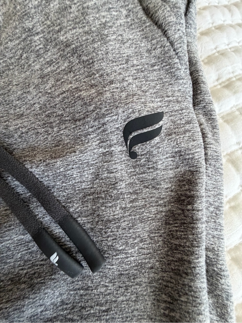 Fabletics Men's Grey Heather Joggers - Large